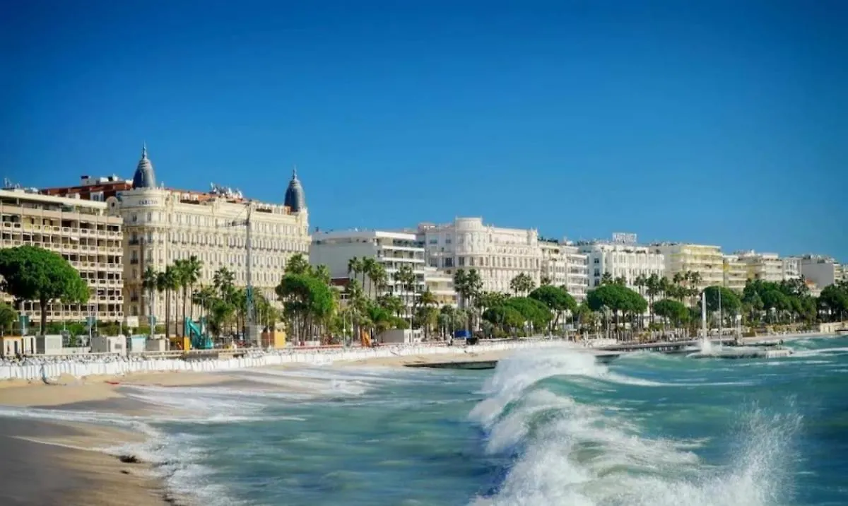 Cannes 1 Bedroom Apartment - M6